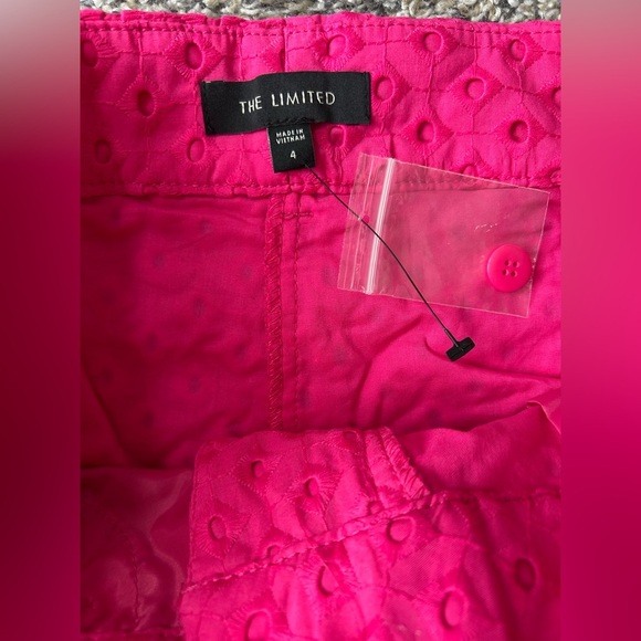 The Limited 100% Cotton Tailored Eyelet Short NWT Hot Pink size 4 - Picture 3 of 9